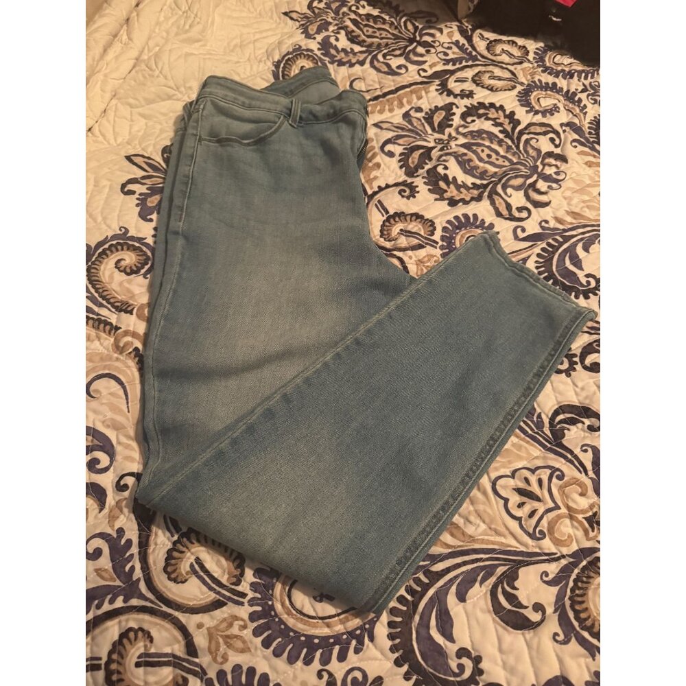 Old Navy Women's Jeans EUC Size 16 Blue Denim - Picture 3 of 4